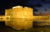 Paphoská pevnost v noci